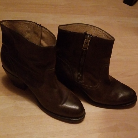 Frye Booties Size 8B - Picture 3 of 5